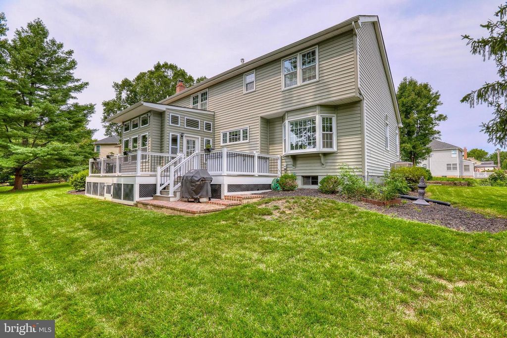 451 KNOLLBROOK DR, LANGHORNE, PA 19047 — photo 2