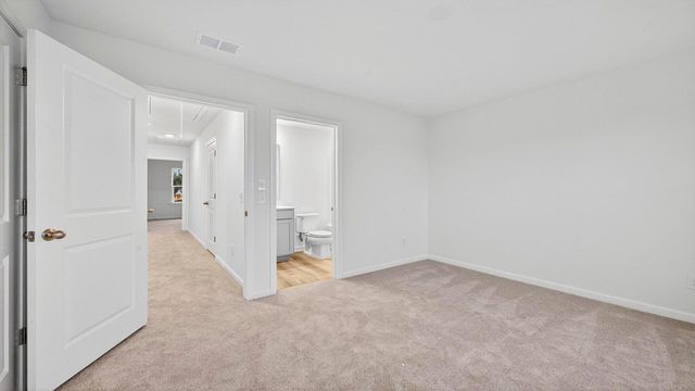 4633 Forest Hills Drive 1004, North Charleston, SC 29418