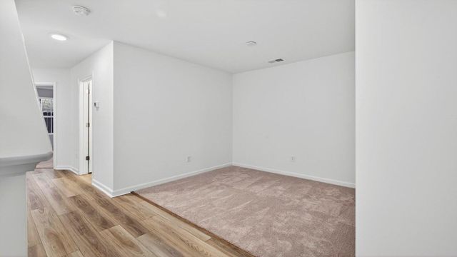 4633 Forest Hills Drive 1004, North Charleston, SC 29418