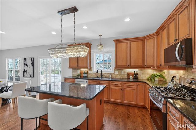350 S Van Buren Avenue, Kirkwood, MO 63122