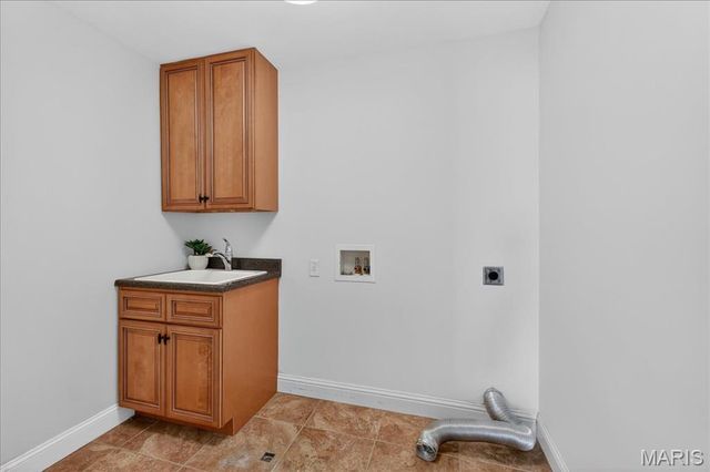 350 S Van Buren Avenue, Kirkwood, MO 63122