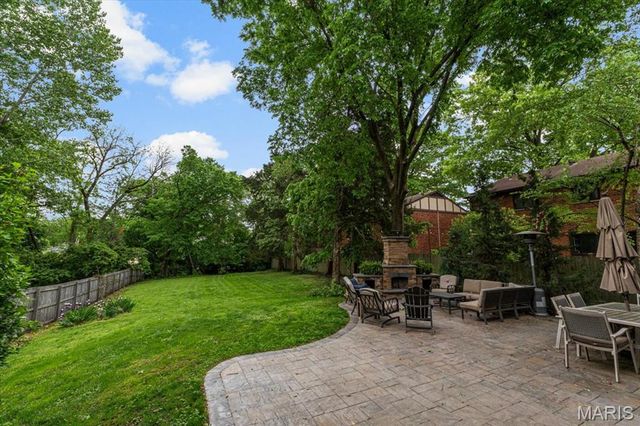 350 S Van Buren Avenue, Kirkwood, MO 63122