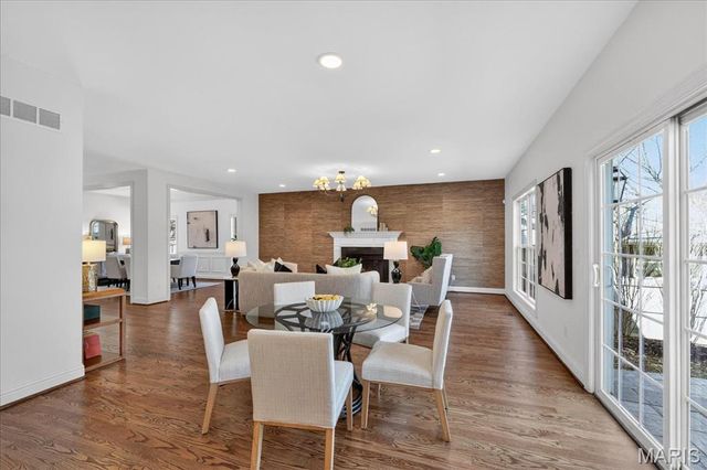 350 S Van Buren Avenue, Kirkwood, MO 63122