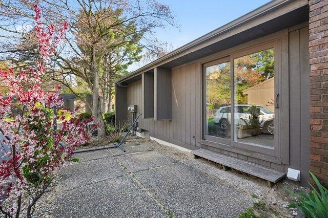 840 Brook Village Court, Holland, MI 49423
