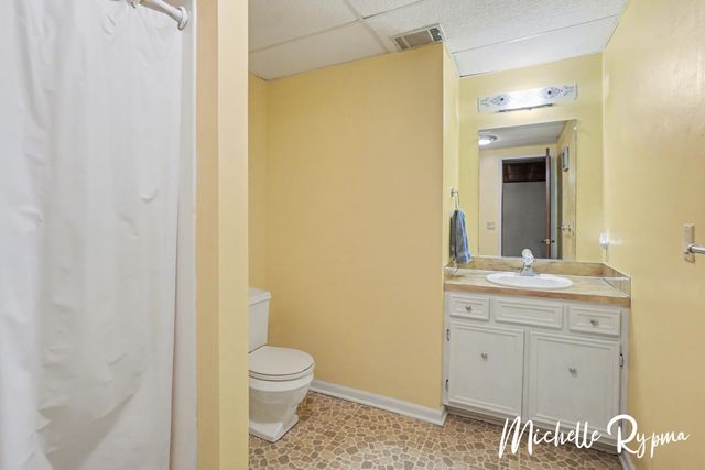 840 Brook Village Court, Holland, MI 49423