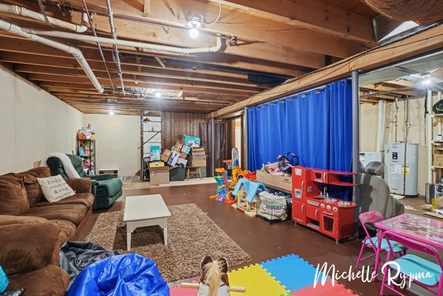 840 Brook Village Court, Holland, MI 49423