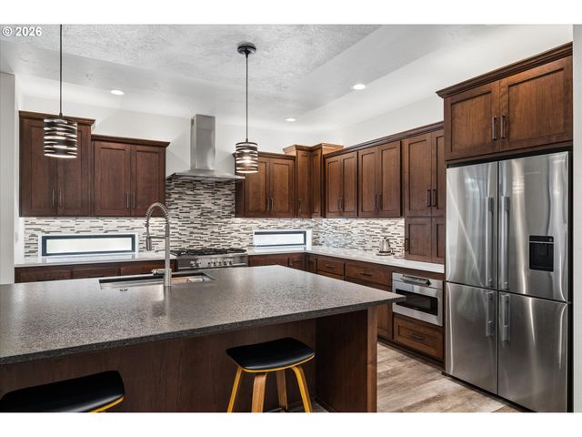 1179 HYDE PARK Pl, Eugene, OR 97401