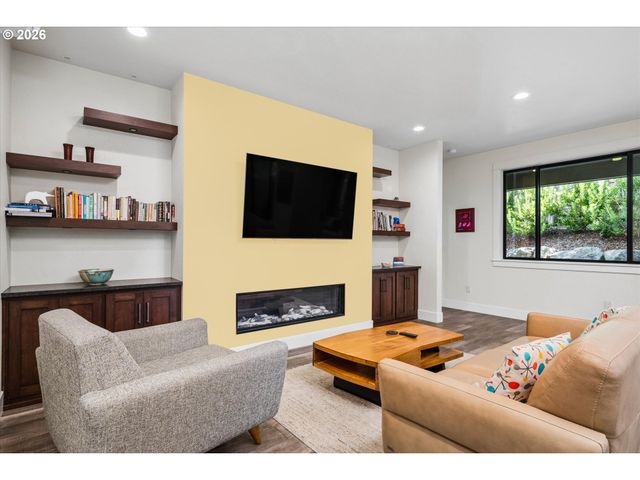 1179 HYDE PARK Pl, Eugene, OR 97401