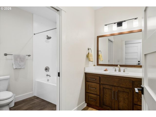 1179 HYDE PARK Pl, Eugene, OR 97401