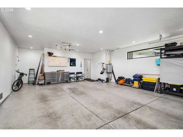 1179 HYDE PARK Pl, Eugene, OR 97401