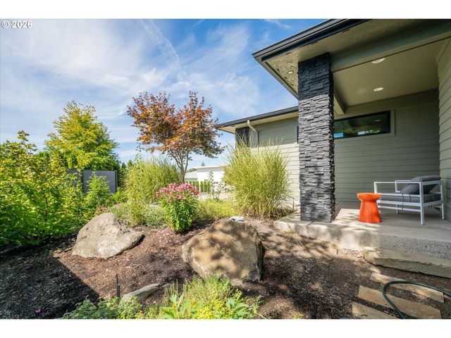 1179 HYDE PARK Pl, Eugene, OR 97401