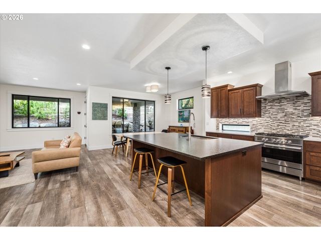 1179 HYDE PARK Pl, Eugene, OR 97401