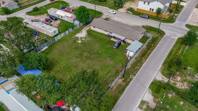 816 Barbara Mae Street, Houston, TX 77015