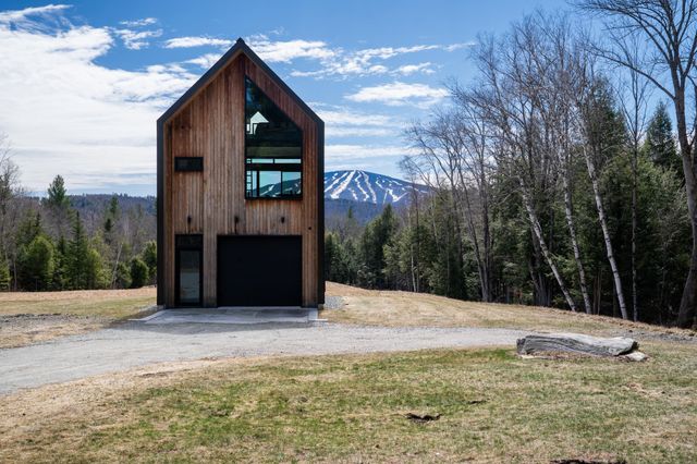 109 Winhall Hollow Road, Winhall, VT 05340