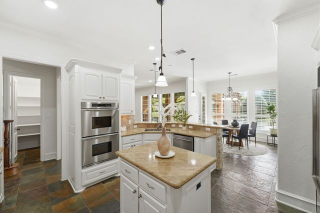 122 Salsbury Circle, Murphy, TX 75094