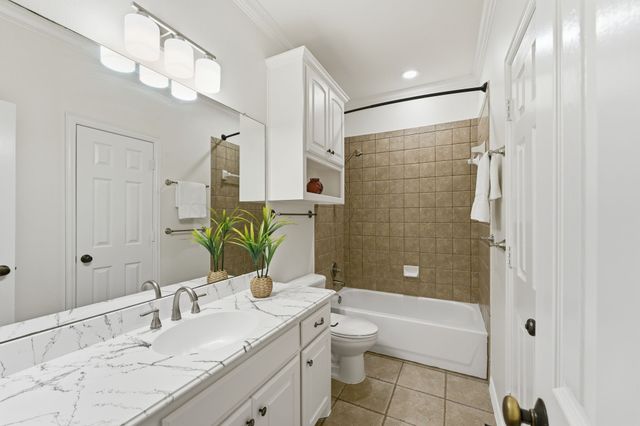 122 Salsbury Circle, Murphy, TX 75094