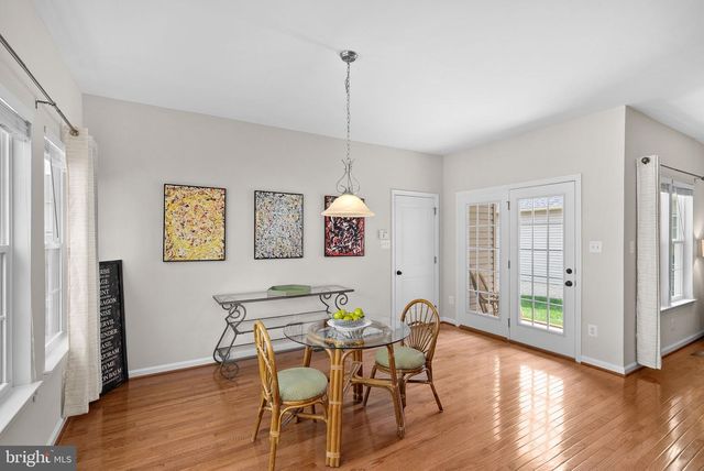 26042 FIRST FROST WAY, Chantilly, VA 20152