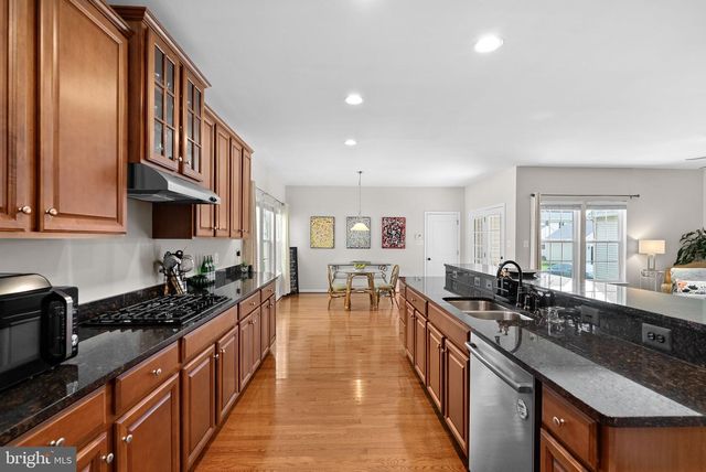 26042 FIRST FROST WAY, Chantilly, VA 20152