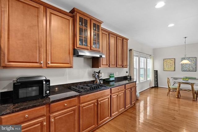 26042 FIRST FROST WAY, Chantilly, VA 20152