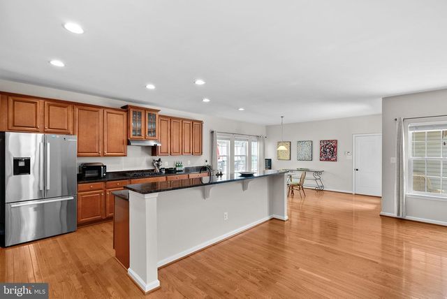 26042 FIRST FROST WAY, Chantilly, VA 20152