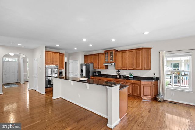 26042 FIRST FROST WAY, Chantilly, VA 20152