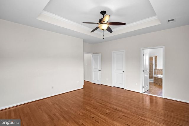 26042 FIRST FROST WAY, Chantilly, VA 20152