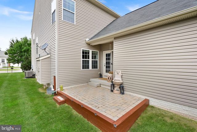 26042 FIRST FROST WAY, Chantilly, VA 20152