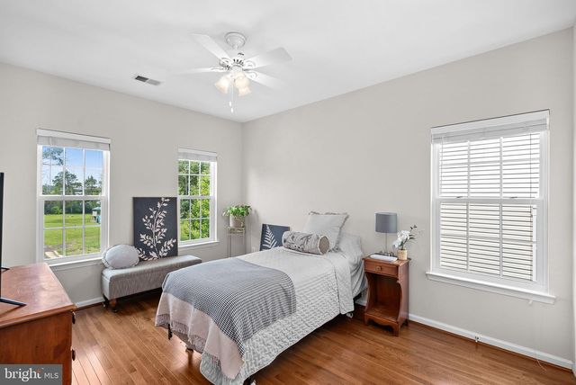 26042 FIRST FROST WAY, Chantilly, VA 20152