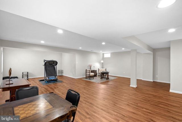 26042 FIRST FROST WAY, Chantilly, VA 20152