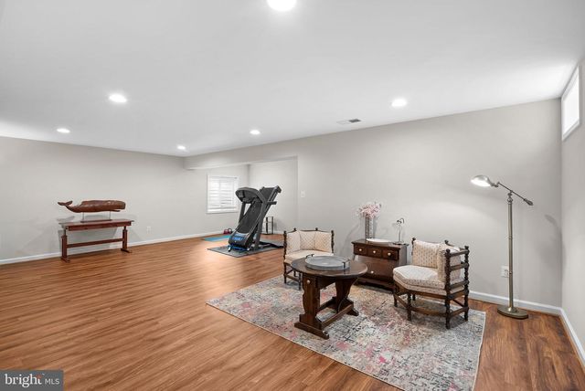 26042 FIRST FROST WAY, Chantilly, VA 20152
