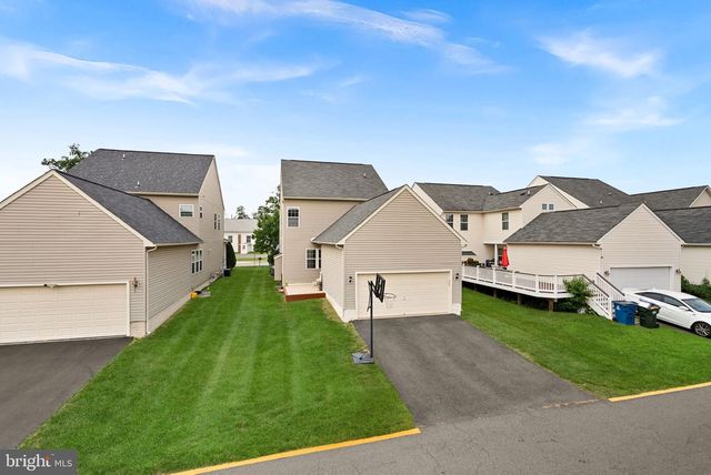 26042 FIRST FROST WAY, Chantilly, VA 20152