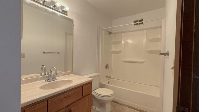 6293 W Port AVENUE, Milwaukee, WI 53223