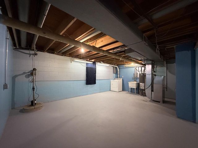 6293 W Port AVENUE, Milwaukee, WI 53223