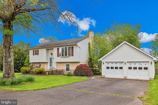 418 E PALETOWN RD, Quakertown, PA 18951