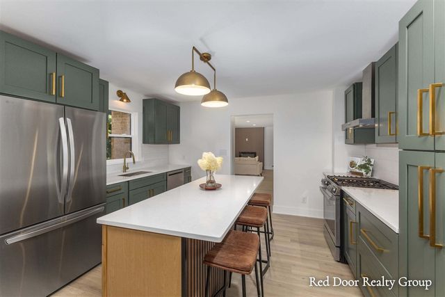 578 Arrowhead Avenue, Grand Rapids, MI 49546