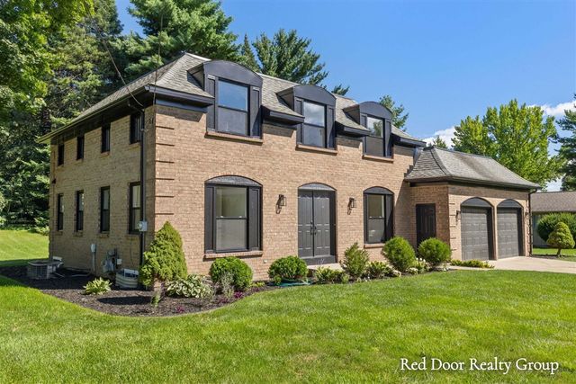 578 Arrowhead Avenue, Grand Rapids, MI 49546