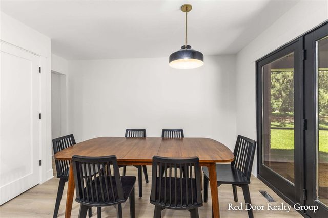 578 Arrowhead Avenue, Grand Rapids, MI 49546