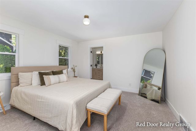 578 Arrowhead Avenue, Grand Rapids, MI 49546