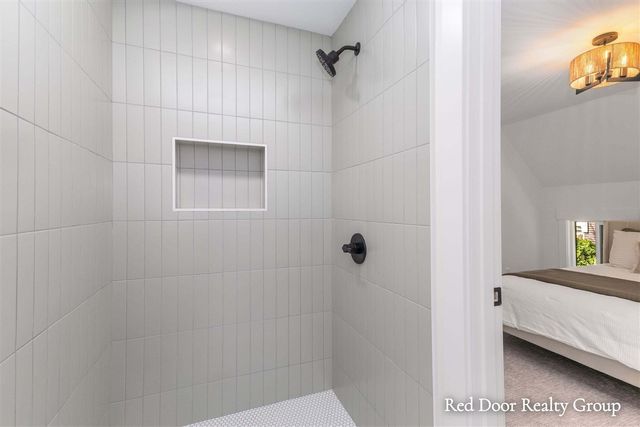 578 Arrowhead Avenue, Grand Rapids, MI 49546