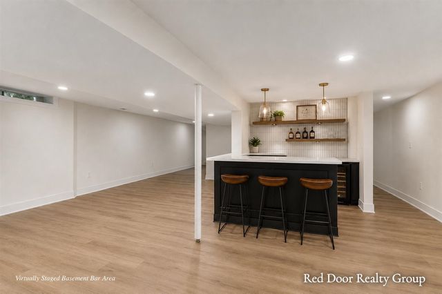 578 Arrowhead Avenue, Grand Rapids, MI 49546