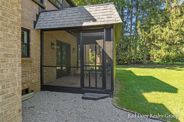 578 Arrowhead Avenue, Grand Rapids, MI 49546