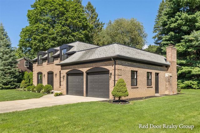 578 Arrowhead Avenue, Grand Rapids, MI 49546