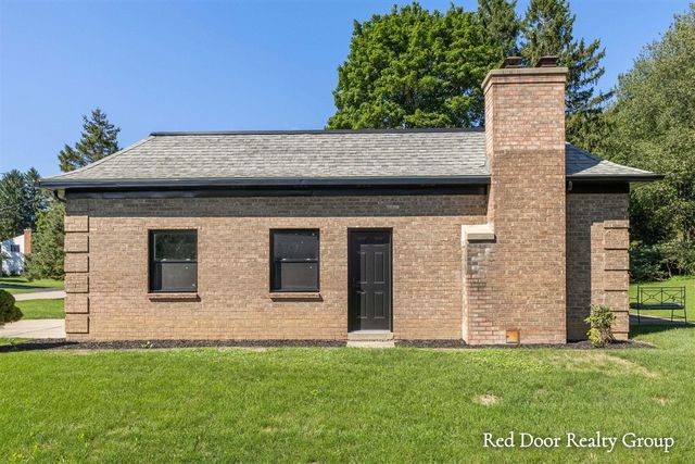 578 Arrowhead Avenue, Grand Rapids, MI 49546
