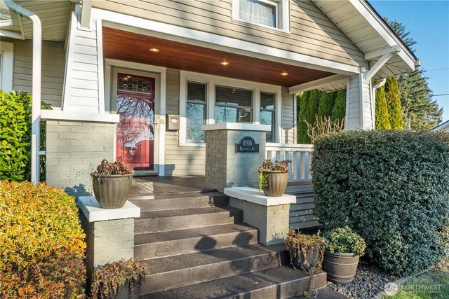 1705 Marshall Avenue, Enumclaw, WA 98022