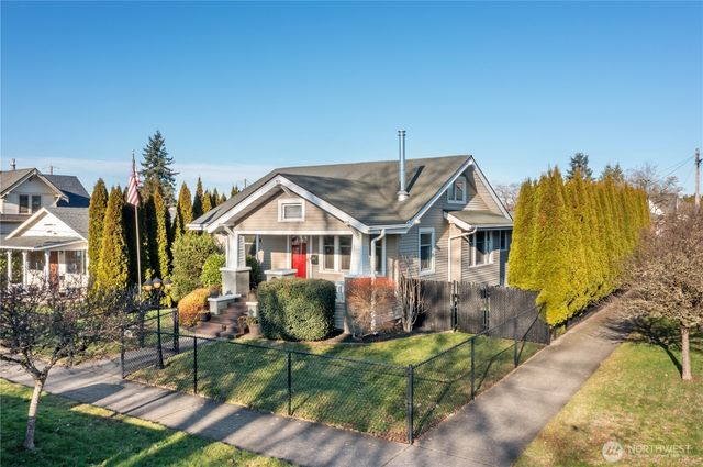1705 Marshall Avenue, Enumclaw, WA 98022