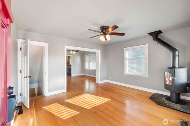 1705 Marshall Avenue, Enumclaw, WA 98022