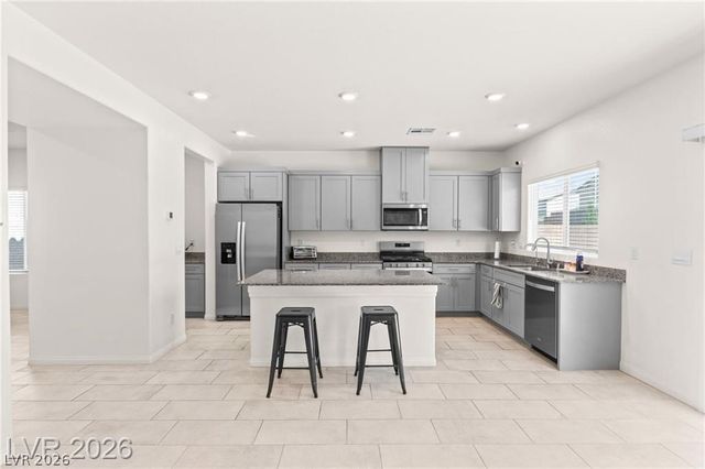 1880 Vass Springs Place, North Las Vegas, NV 89084