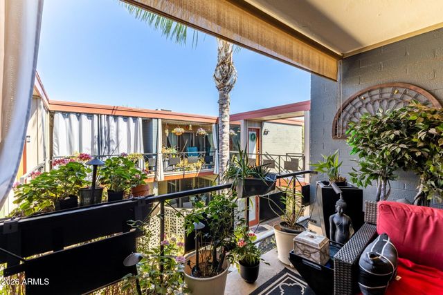 1241 E MEDLOCK Drive 213, Phoenix, AZ 85014