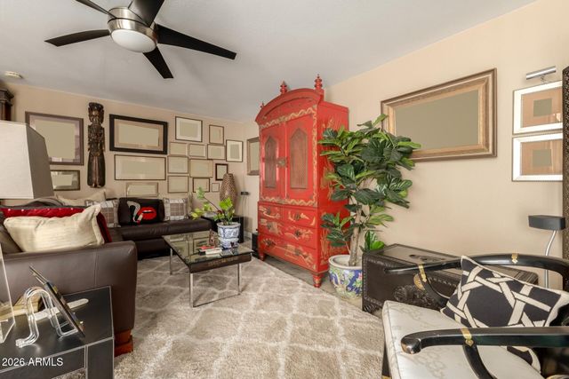 1241 E MEDLOCK Drive 213, Phoenix, AZ 85014