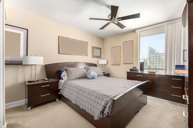 1241 E MEDLOCK Drive 213, Phoenix, AZ 85014